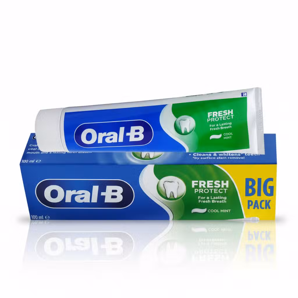 Oral-B Fresh Protect Cool Mint Toothpaste 100ml For a Lasting Fresh Breath Cleans & Whitens Teeth